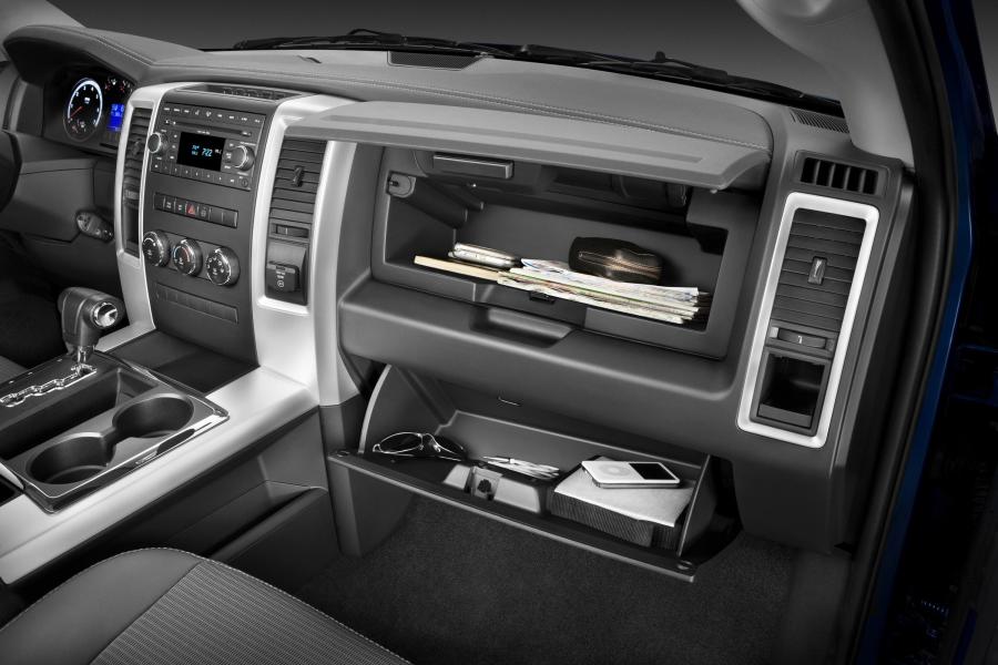  Dodge Ram Sport 2009 года  (фото 17 из 19)
